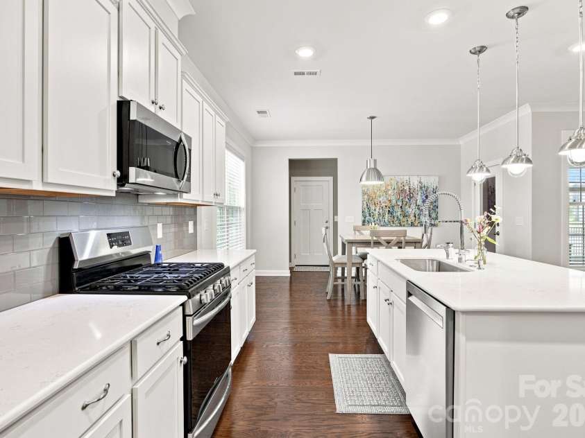 11644 Westbranch Parkway, Davidson, NC 28036.  MLS# CAR4418604, YatesRealty ID 48487. 