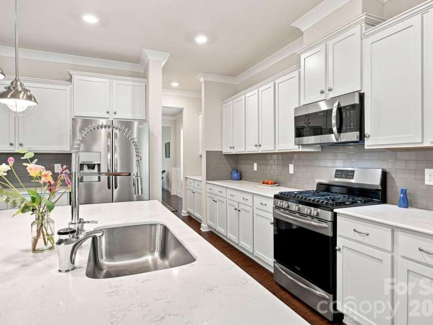 11644 Westbranch Parkway, Davidson, NC 28036.  MLS# CAR4418604, YatesRealty ID 48487. 