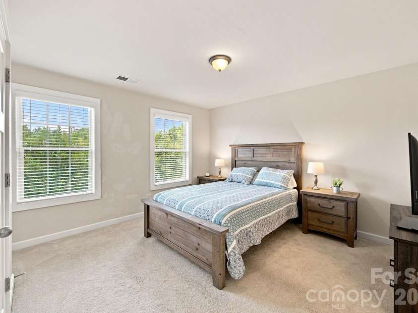 11644 Westbranch Parkway, Davidson, NC 28036.  MLS# CAR4418604, YatesRealty ID 48487. 
