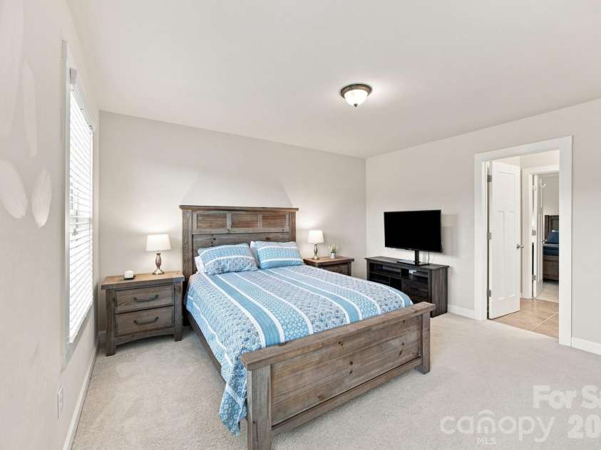 11644 Westbranch Parkway, Davidson, NC 28036.  MLS# CAR4418604, YatesRealty ID 48487. 