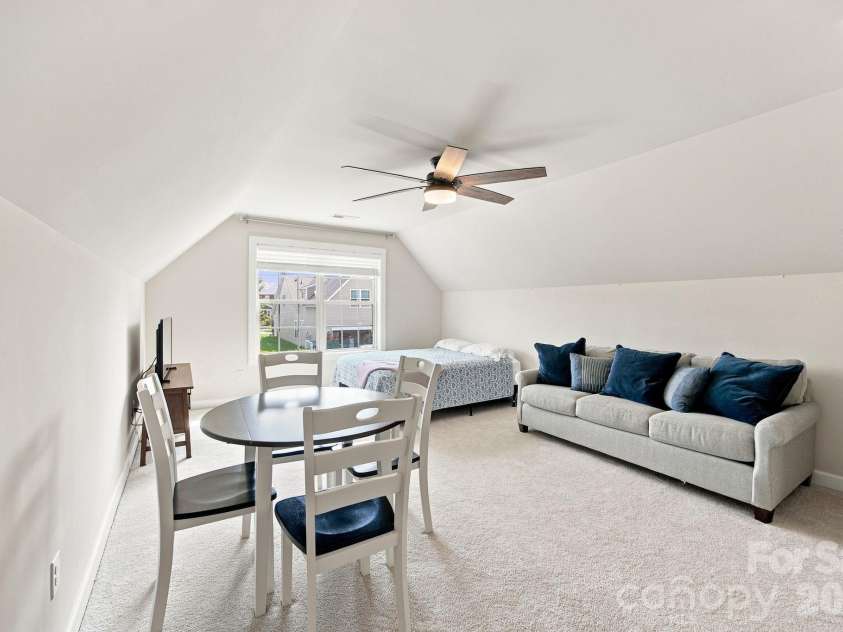 11644 Westbranch Parkway, Davidson, NC 28036.  MLS# CAR4418604, YatesRealty ID 48487. 