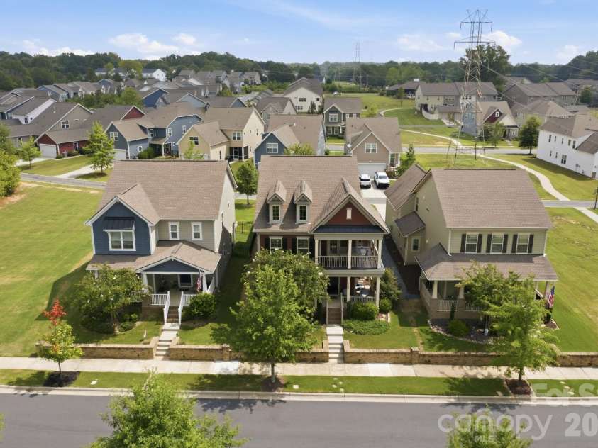 11644 Westbranch Parkway, Davidson, NC 28036.  MLS# CAR4418604, YatesRealty ID 48487. 