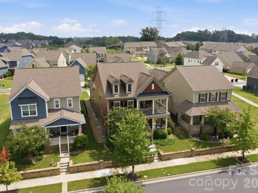 11644 Westbranch Parkway, Davidson, NC 28036.  MLS# CAR4418604, YatesRealty ID 48487. 