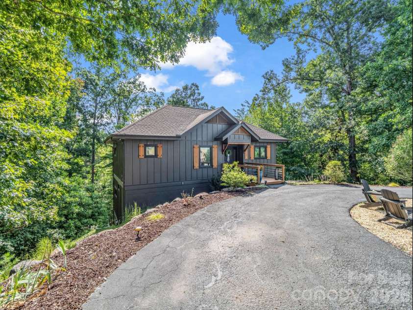 274 Hawks Nest Trail, Lake Lure, NC 28746.  MLS# CAR4396440, YatesRealty ID 48488. 