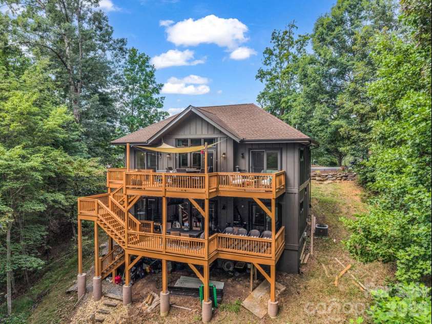 274 Hawks Nest Trail, Lake Lure, NC 28746.  MLS# CAR4396440, YatesRealty ID 48488. 