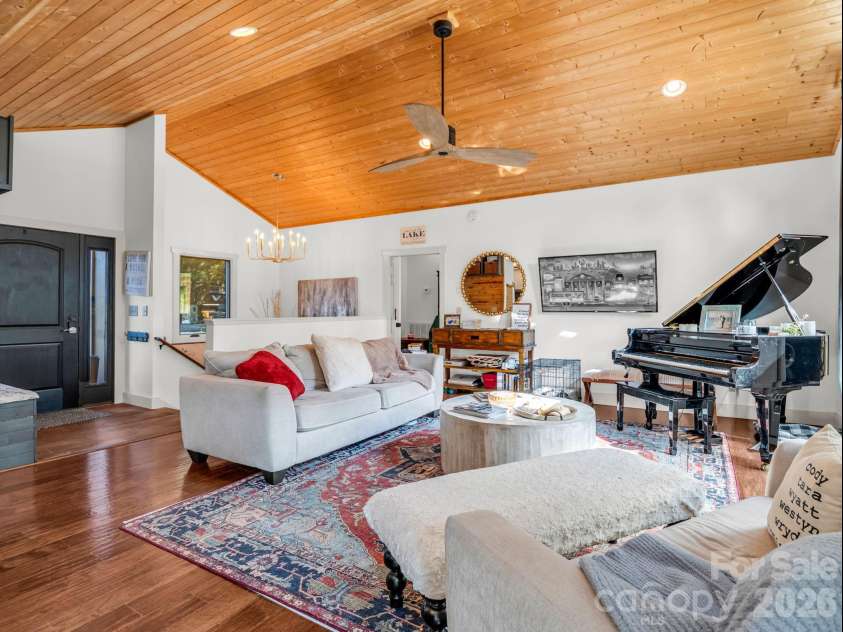 274 Hawks Nest Trail, Lake Lure, NC 28746.  MLS# CAR4396440, YatesRealty ID 48488. 