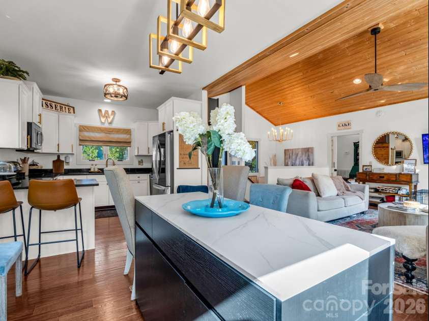 274 Hawks Nest Trail, Lake Lure, NC 28746.  MLS# CAR4396440, YatesRealty ID 48488. 