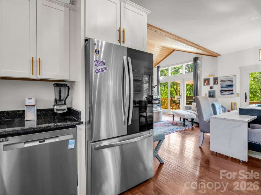 274 Hawks Nest Trail, Lake Lure, NC 28746.  MLS# CAR4396440, YatesRealty ID 48488. 