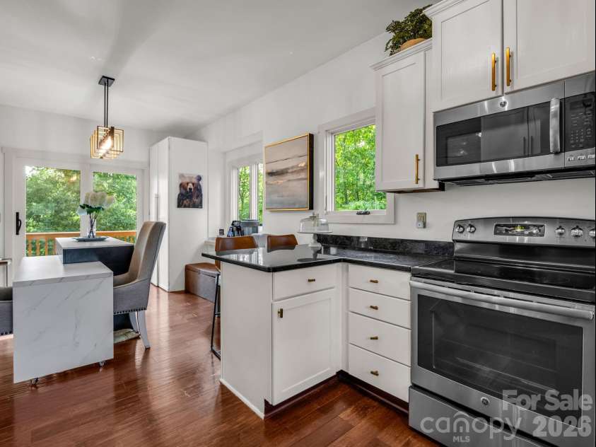 274 Hawks Nest Trail, Lake Lure, NC 28746.  MLS# CAR4396440, YatesRealty ID 48488. 