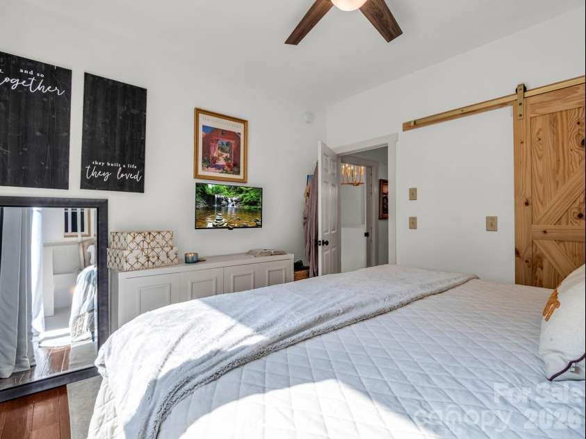 274 Hawks Nest Trail, Lake Lure, NC 28746.  MLS# CAR4396440, YatesRealty ID 48488. 