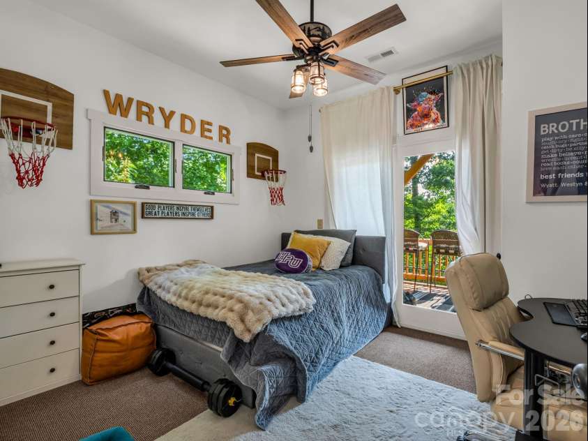 274 Hawks Nest Trail, Lake Lure, NC 28746.  MLS# CAR4396440, YatesRealty ID 48488. 