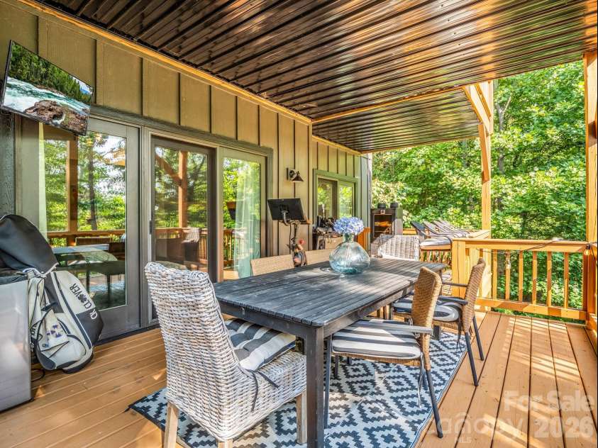 274 Hawks Nest Trail, Lake Lure, NC 28746.  MLS# CAR4396440, YatesRealty ID 48488. 