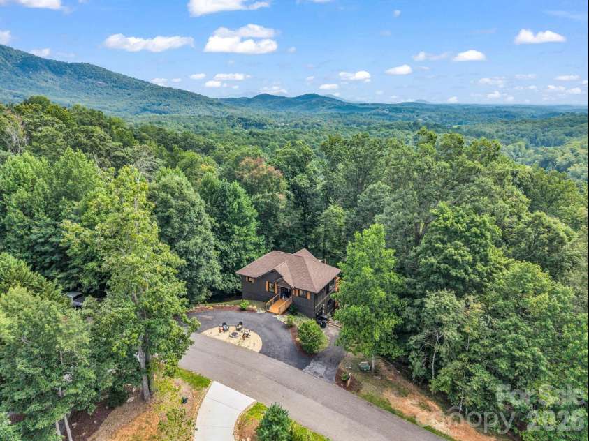274 Hawks Nest Trail, Lake Lure, NC 28746.  MLS# CAR4396440, YatesRealty ID 48488. 