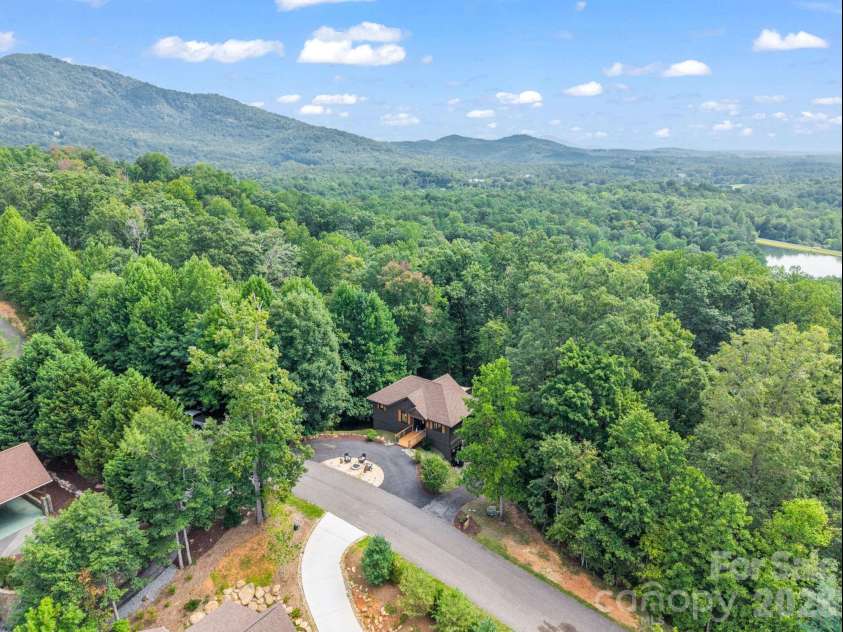 274 Hawks Nest Trail, Lake Lure, NC 28746.  MLS# CAR4396440, YatesRealty ID 48488. 