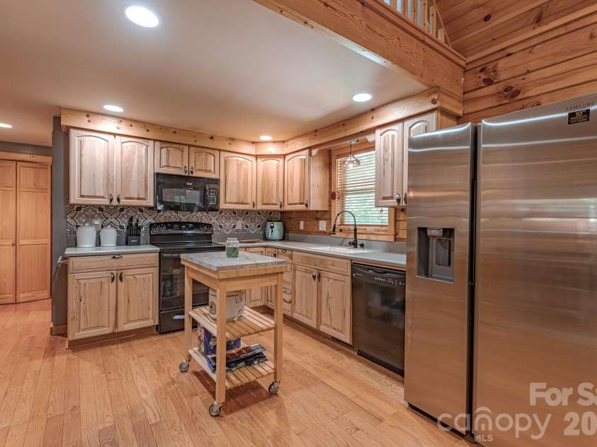 257 Adirondack Trail, Nebo, NC 28761.  MLS# CAR4418359, YatesRealty ID 48489. 