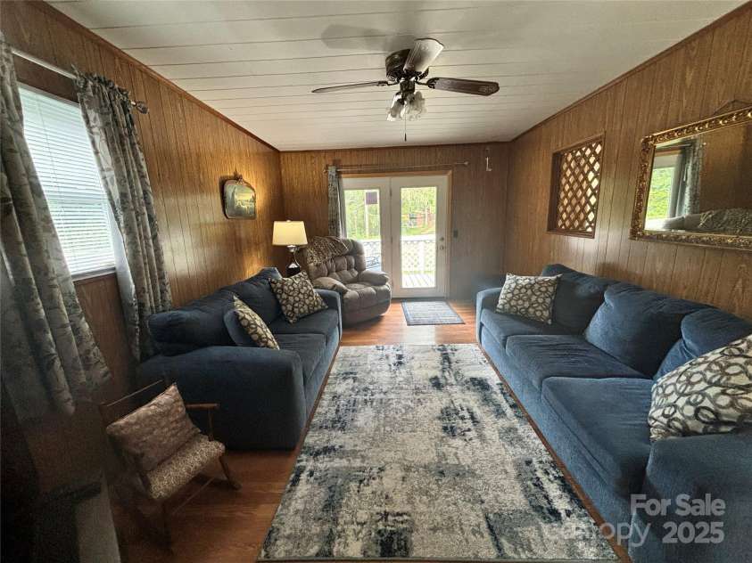 204 Cedar Hill Road, Asheville, NC 28806.  MLS# CAR4290969, YatesRealty ID 4849. 