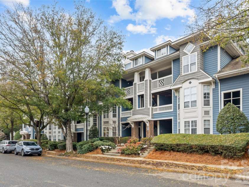 2210 Sumner Green Avenue, Charlotte, NC 28203.  MLS# CAR4340180, YatesRealty ID 4849. 