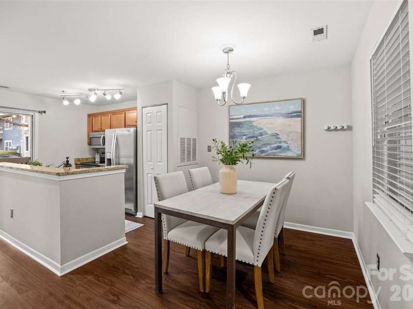 2210 Sumner Green Avenue, Charlotte, NC 28203.  MLS# CAR4340180, YatesRealty ID 4849. 