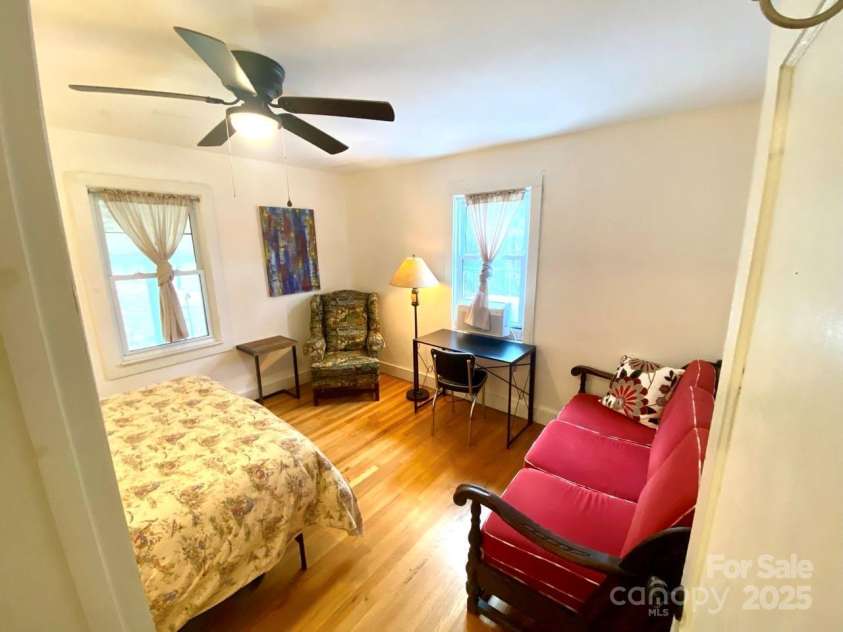 256 Forest Hill Circle, Brevard, NC 28712.  MLS# CAR4239574, YatesRealty ID 4849. 