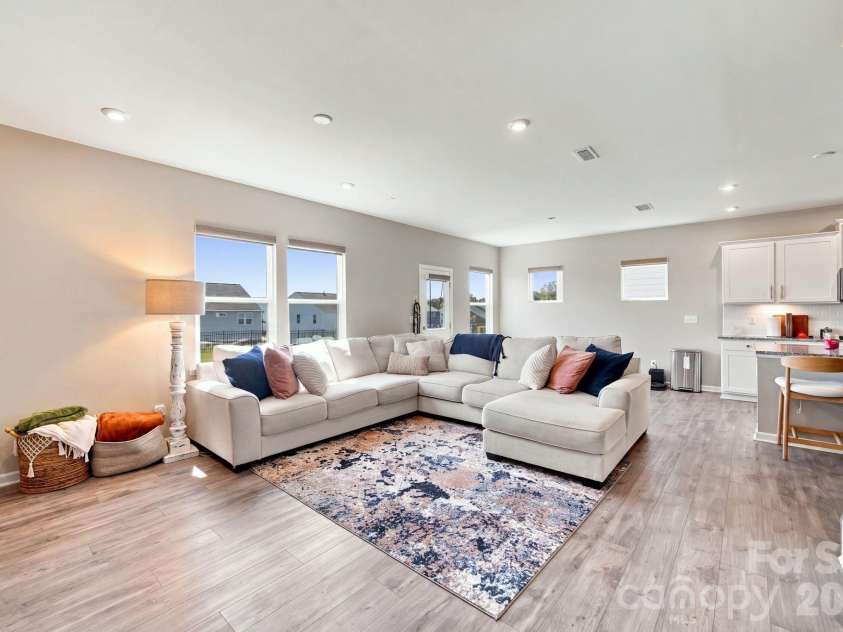 12028 Grinstead Lane, Charlotte, NC 28278.  MLS# CAR4420733, YatesRealty ID 48492. 