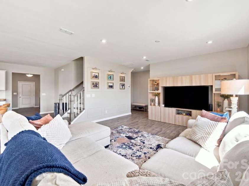 12028 Grinstead Lane, Charlotte, NC 28278.  MLS# CAR4420733, YatesRealty ID 48492. 