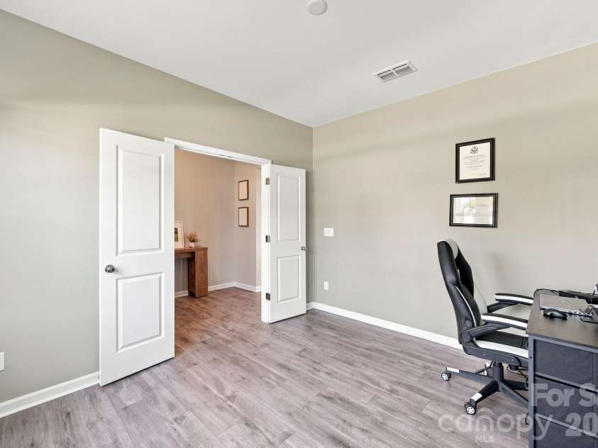 12028 Grinstead Lane, Charlotte, NC 28278.  MLS# CAR4420733, YatesRealty ID 48492. 