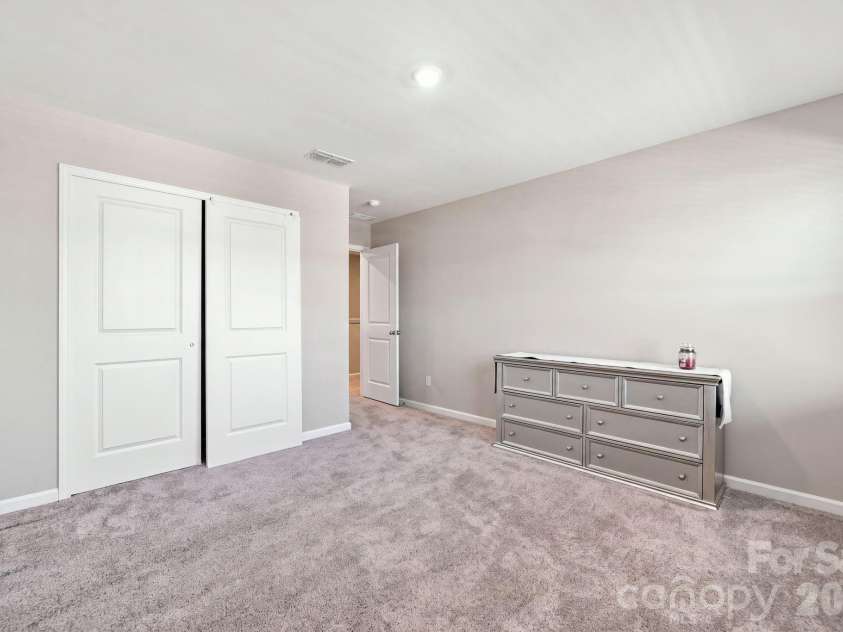 12028 Grinstead Lane, Charlotte, NC 28278.  MLS# CAR4420733, YatesRealty ID 48492. 