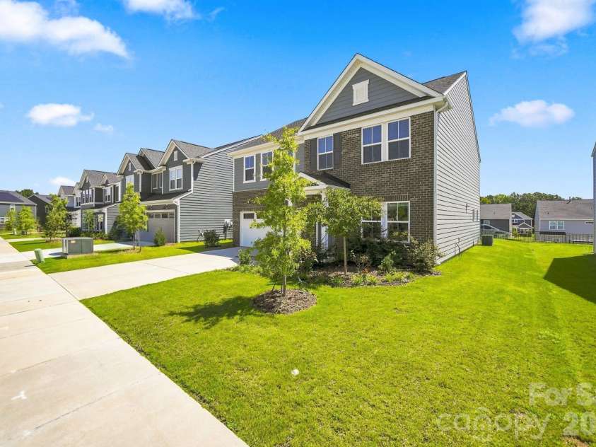 12028 Grinstead Lane, Charlotte, NC 28278.  MLS# CAR4420733, YatesRealty ID 48492. 