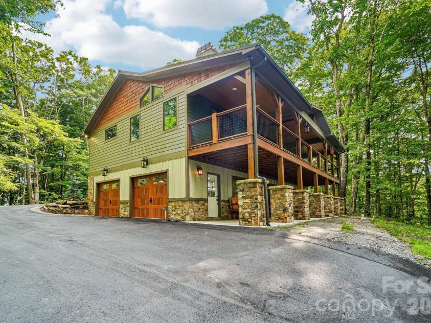 1067 English Ridge Drive, Mars Hill, NC 28754.  MLS# CAR4409023, YatesRealty ID 48493. Luxury Custom Home