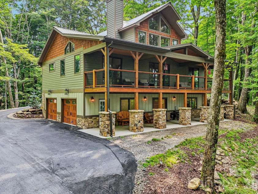1067 English Ridge Drive, Mars Hill, NC 28754.  MLS# CAR4409023, YatesRealty ID 48493. Luxury Custom Home