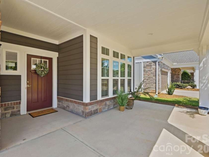 141 ValleyMist Lane, Mooresville, NC 28117.  MLS# CAR4418250, YatesRealty ID 48494. 