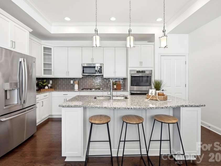 141 ValleyMist Lane, Mooresville, NC 28117.  MLS# CAR4418250, YatesRealty ID 48494. 