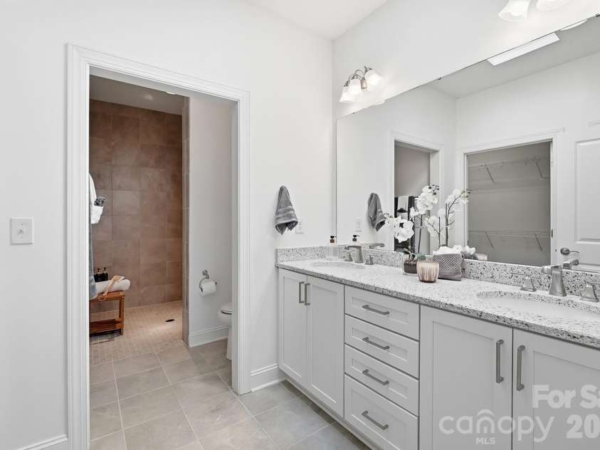 141 ValleyMist Lane, Mooresville, NC 28117.  MLS# CAR4418250, YatesRealty ID 48494. 