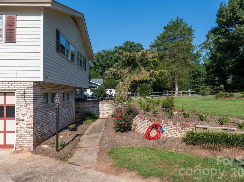 2661 Tiffany Street, Conover, NC 28613.  MLS# CAR4414689, YatesRealty ID 48496. 