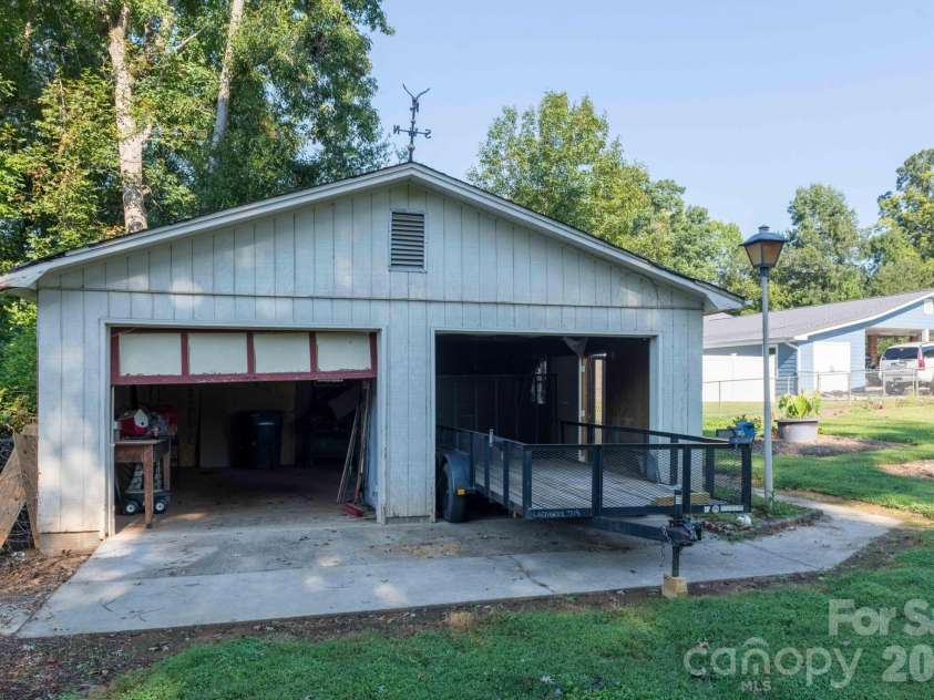 2661 Tiffany Street, Conover, NC 28613.  MLS# CAR4414689, YatesRealty ID 48496. Detached Garage