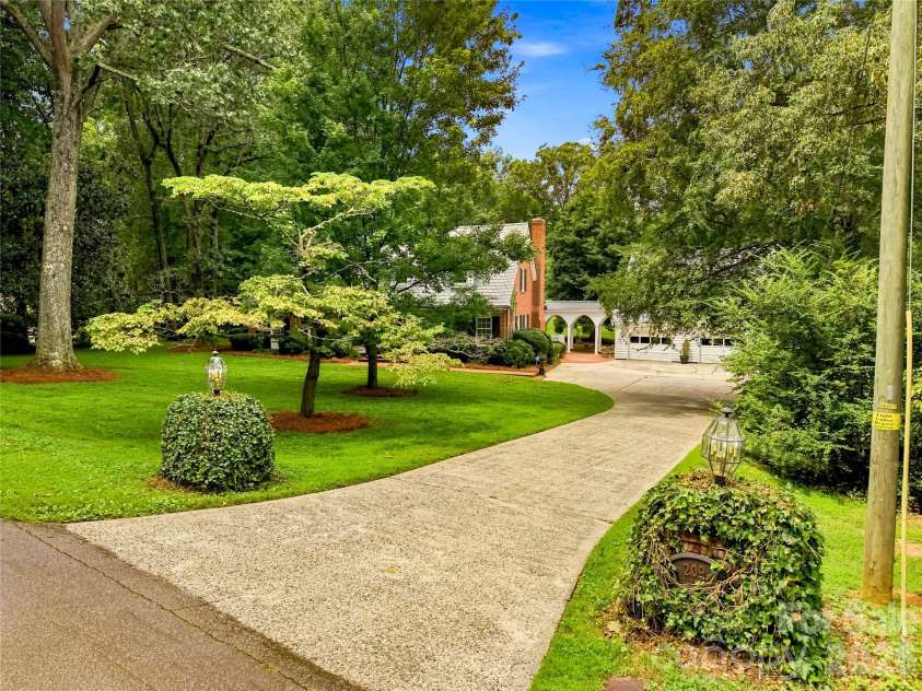 209 Labans Lane, Lincolnton, NC 28092.  MLS# CAR4419321, YatesRealty ID 48497. 