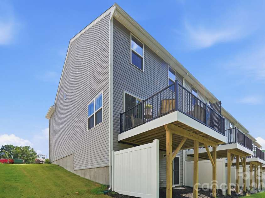 5965 Granbury Drive, Kannapolis, NC 28081.  MLS# CAR4418545, YatesRealty ID 48498. 