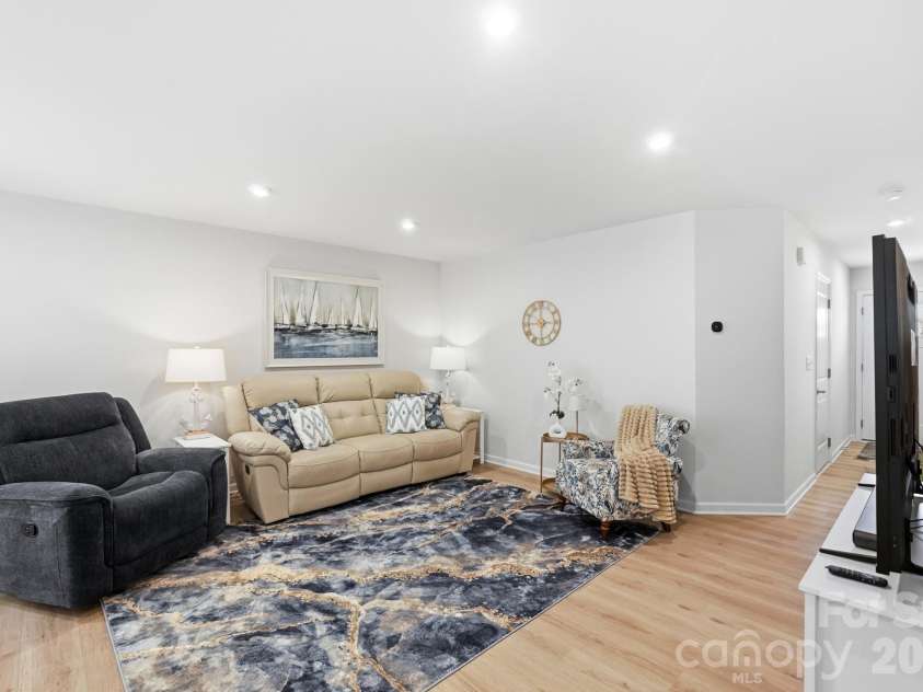 5965 Granbury Drive, Kannapolis, NC 28081.  MLS# CAR4418545, YatesRealty ID 48498. Living Room