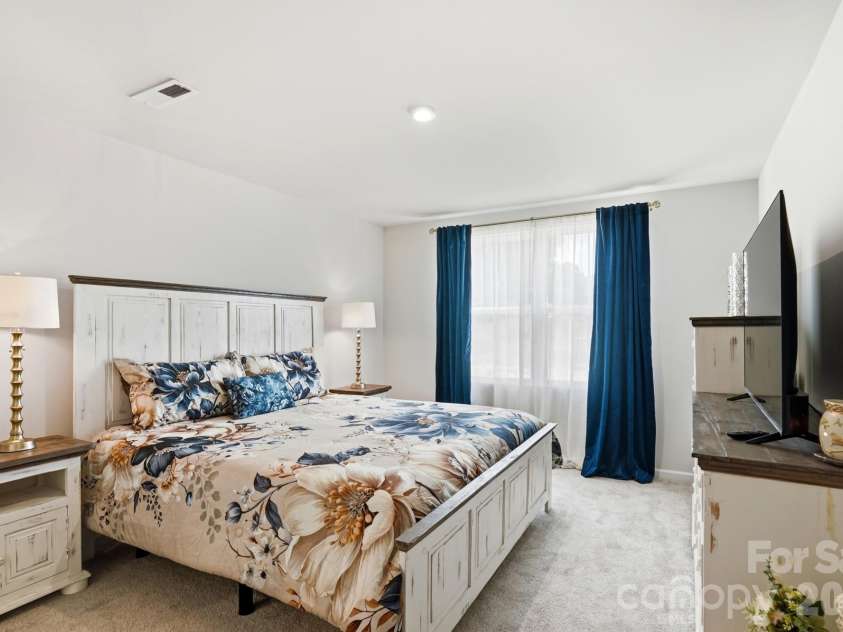 5965 Granbury Drive, Kannapolis, NC 28081.  MLS# CAR4418545, YatesRealty ID 48498. Primary Bedroom
