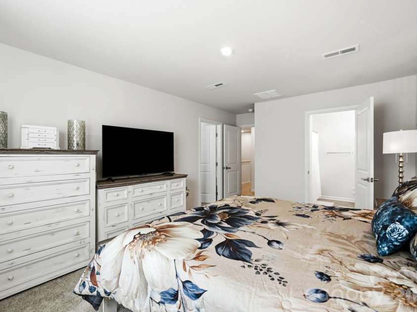 5965 Granbury Drive, Kannapolis, NC 28081.  MLS# CAR4418545, YatesRealty ID 48498. Primary Bedroom