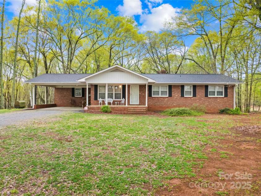 322 Main Street, Shelby, NC 28152.  MLS# CAR4244780, YatesRealty ID 485. 