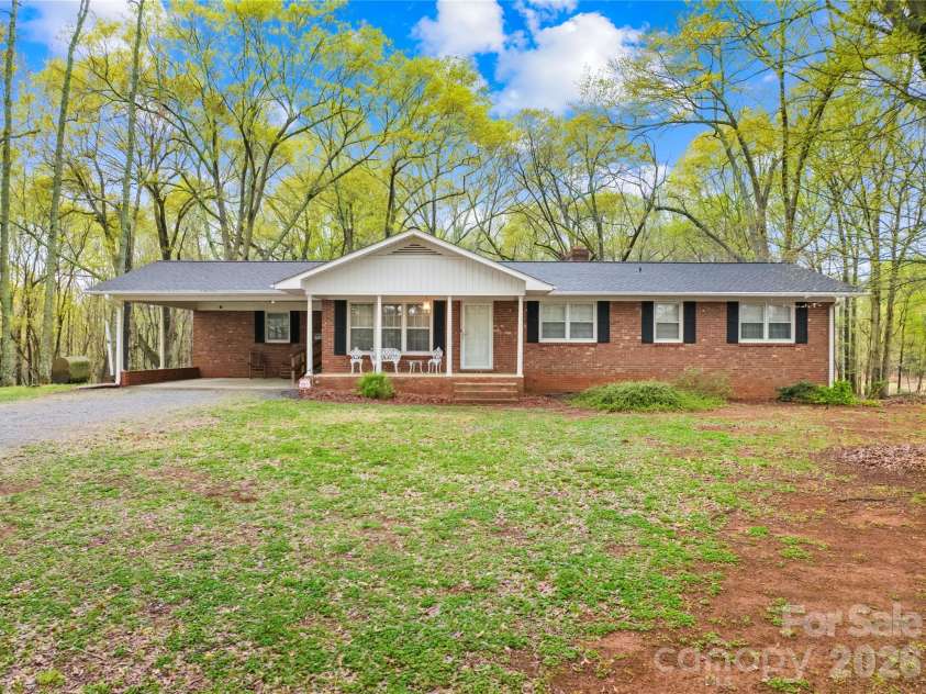322 Main Street, Shelby, NC 28152.  MLS# CAR4378375, YatesRealty ID 485. 