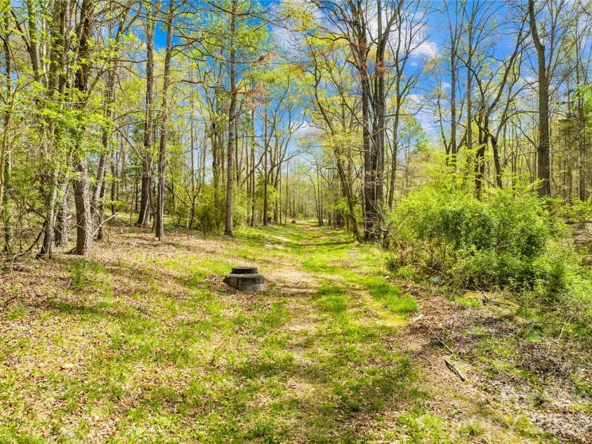 322 Main Street, Shelby, NC 28152.  MLS# CAR4378375, YatesRealty ID 485. 