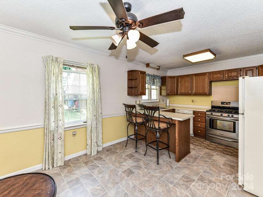 208 Eastwood Drive, Salisbury, NC 28146.  MLS# CAR4177195, YatesRealty ID 4850. 2nd Living Quarters Kitchen!