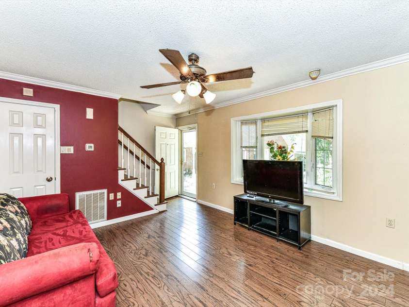 208 Eastwood Drive, Salisbury, NC 28146.  MLS# CAR4177195, YatesRealty ID 4850. 2nd Living Quarters Living Room!