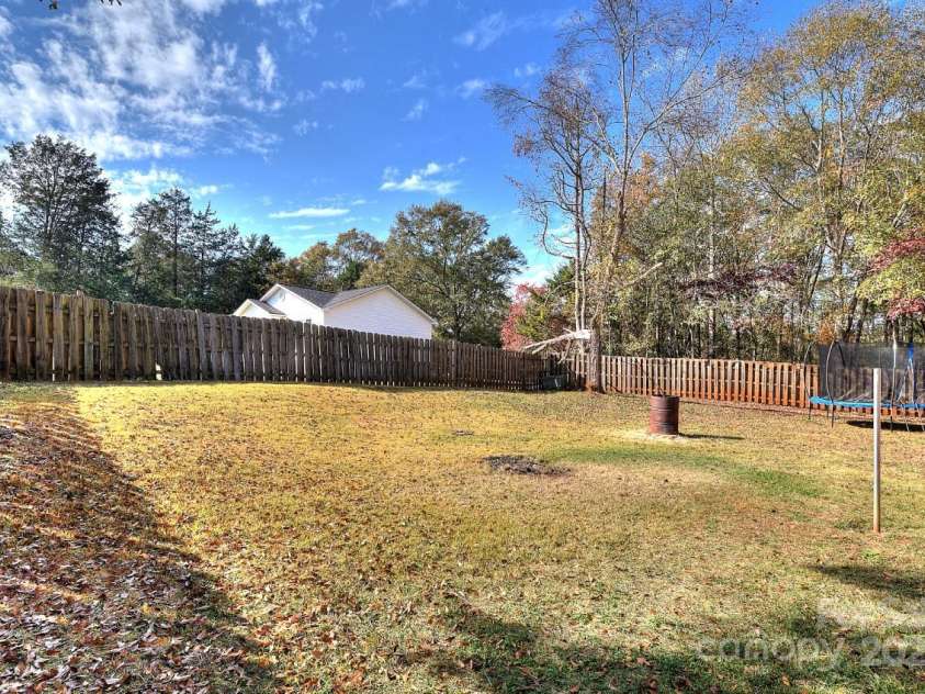 299 Sequoyah Drive, Chesnee, SC 29323.  MLS# CAR4319248, YatesRealty ID 4850. 
