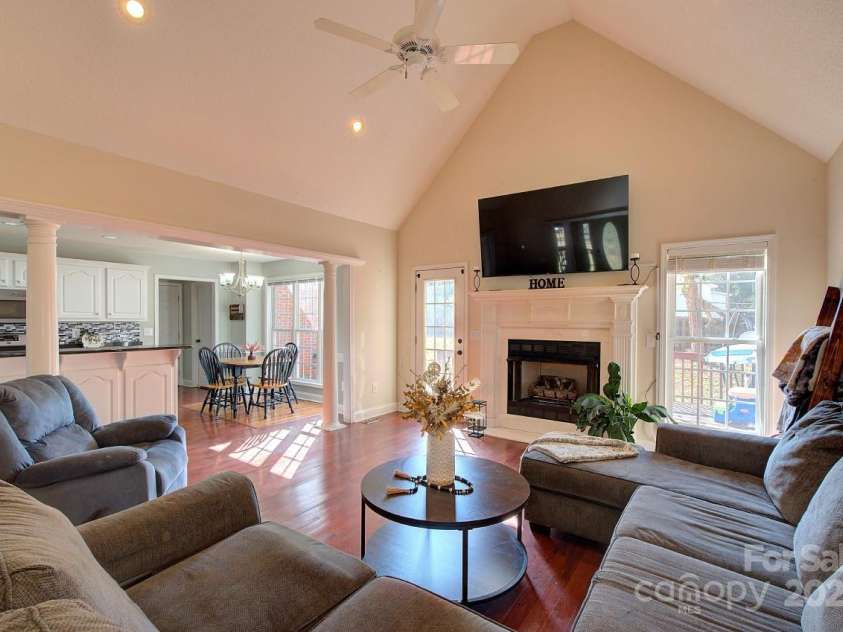 299 Sequoyah Drive, Chesnee, SC 29323.  MLS# CAR4319248, YatesRealty ID 4850. 