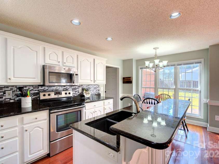 299 Sequoyah Drive, Chesnee, SC 29323.  MLS# CAR4319248, YatesRealty ID 4850. 