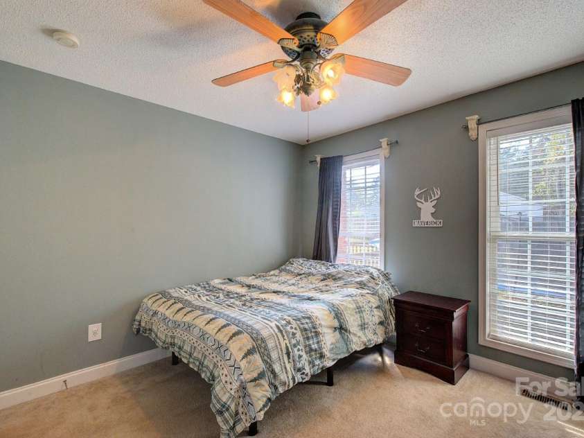 299 Sequoyah Drive, Chesnee, SC 29323.  MLS# CAR4319248, YatesRealty ID 4850. 