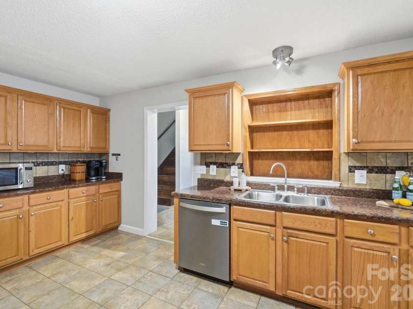 416 Ambrose Lane, Monroe, NC 28110.  MLS# CAR4416796, YatesRealty ID 48500. 